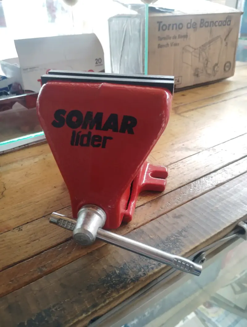 Torno de banco rojo Somar líder - 4