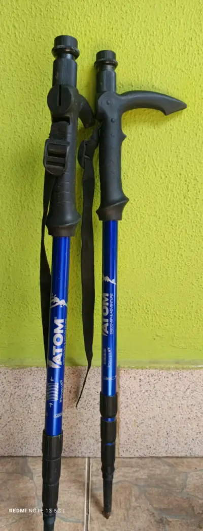 Bastones de Trekking Atom con Brújula - miniatura 1