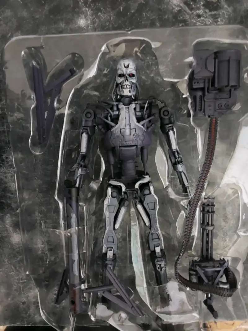 Remate Figura de T800(robocop vs terminator) - 4