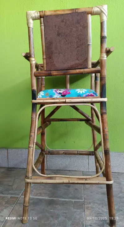 Silla alta de bambú para niños con cojín colorido - miniatura 1