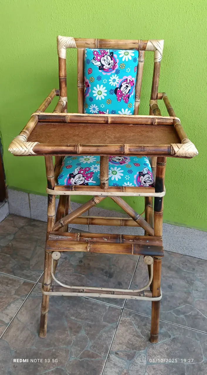 Silla alta de bambú para niños con cojín colorido - 2