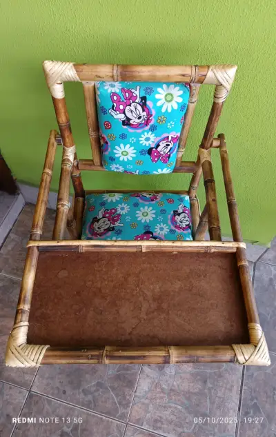 Silla alta de bambú para niños con cojín colorido - miniatura 3