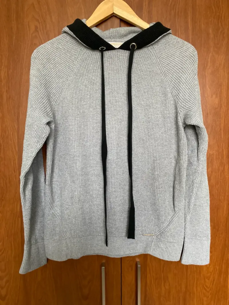 Sweater gris Michael Kors con capucha, talla S - 4