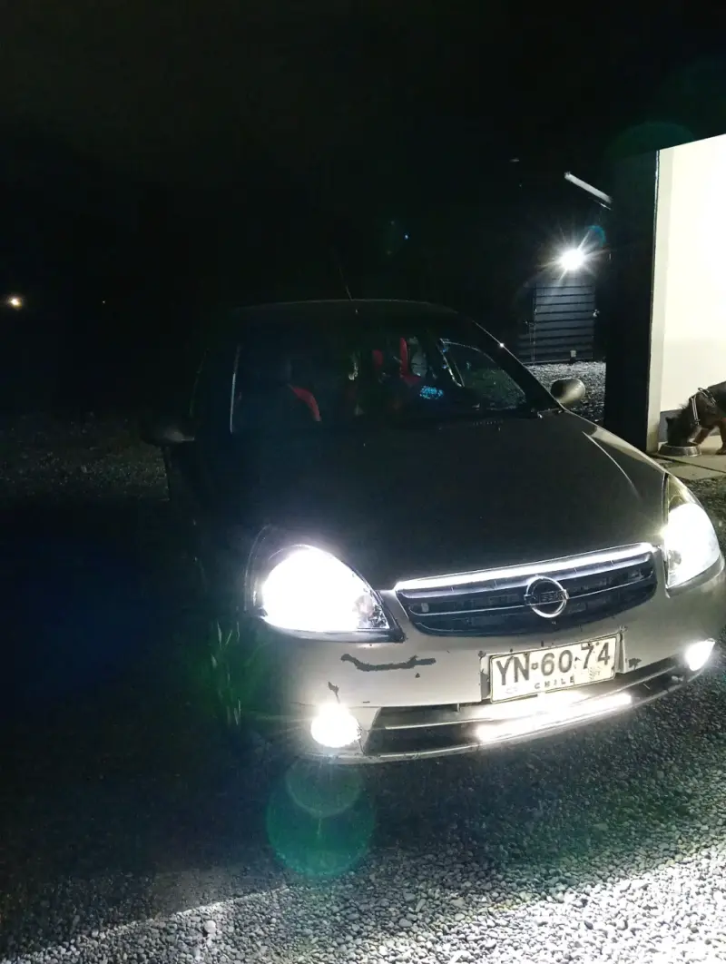 Auto Nissan platina año 2005 - 4