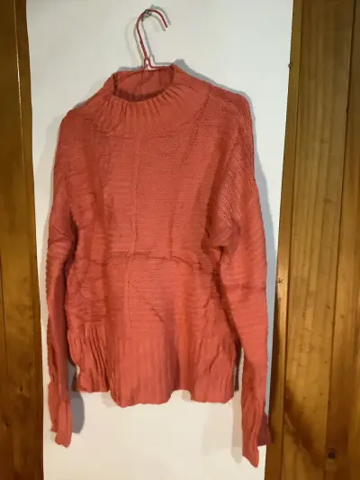 Suéter de punto color salmón para mujer - miniatura 1