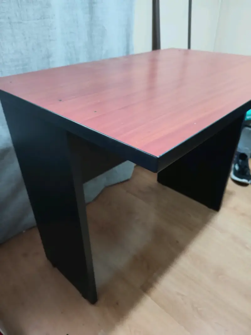 Escritorio en excelente estado 87x67 cm - 2