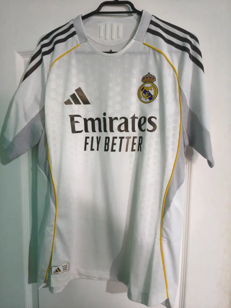 Camiseta Real Madrid Adidas 2025 XL profesional - 1