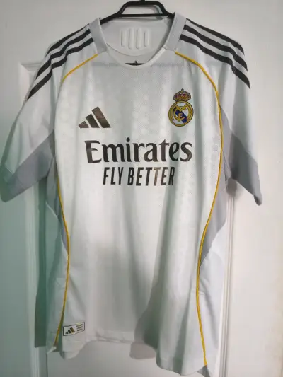 Camiseta Real Madrid Adidas 2025 XL profesional - miniatura 1