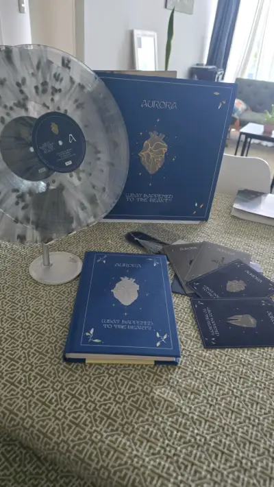 Vinilo Aurora edición especial con libro - miniatura 1