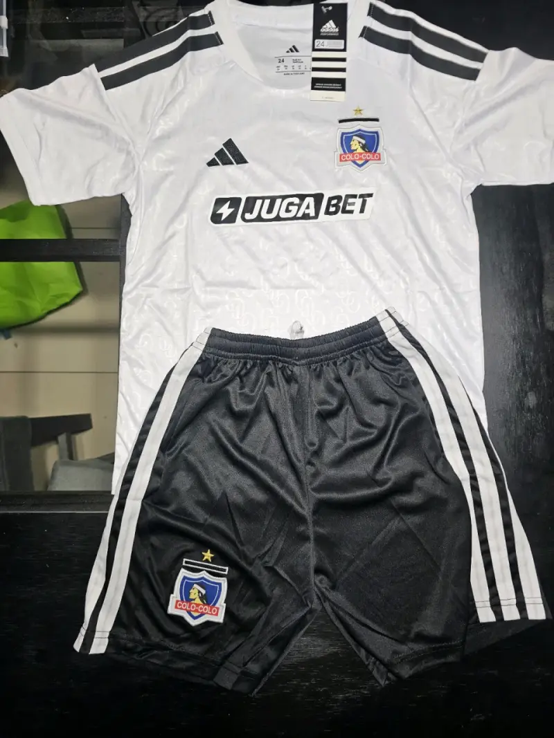 Conjunto de fútbol Colo-Colo Adidas para niños - 1
