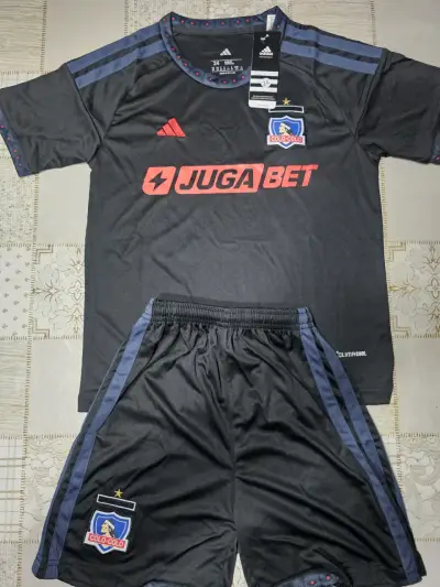 Conjunto de fútbol niño Colo-Colo Adidas negro - miniatura 1