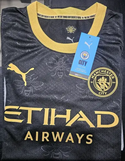 Camiseta Manchester City Negra y Amarilla Puma - miniatura 3