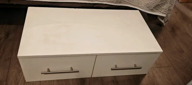 Cajonera de madera blanca con dos cajones - 2