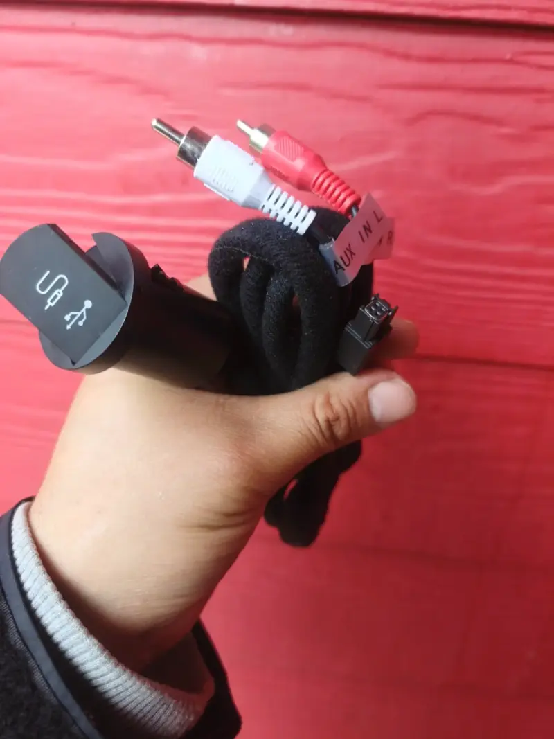 Cable adaptador USB a RCA para audio - 2