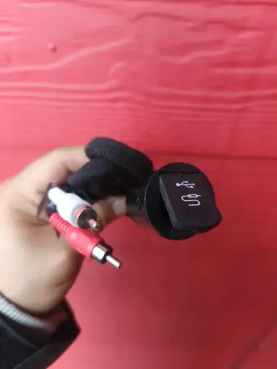 Cable adaptador USB a RCA para audio - miniatura 4