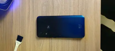 Teléfono Motorola e6plus - miniatura 2