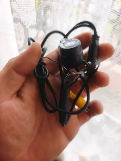 Cámara de seguridad mini con cable - miniatura 2