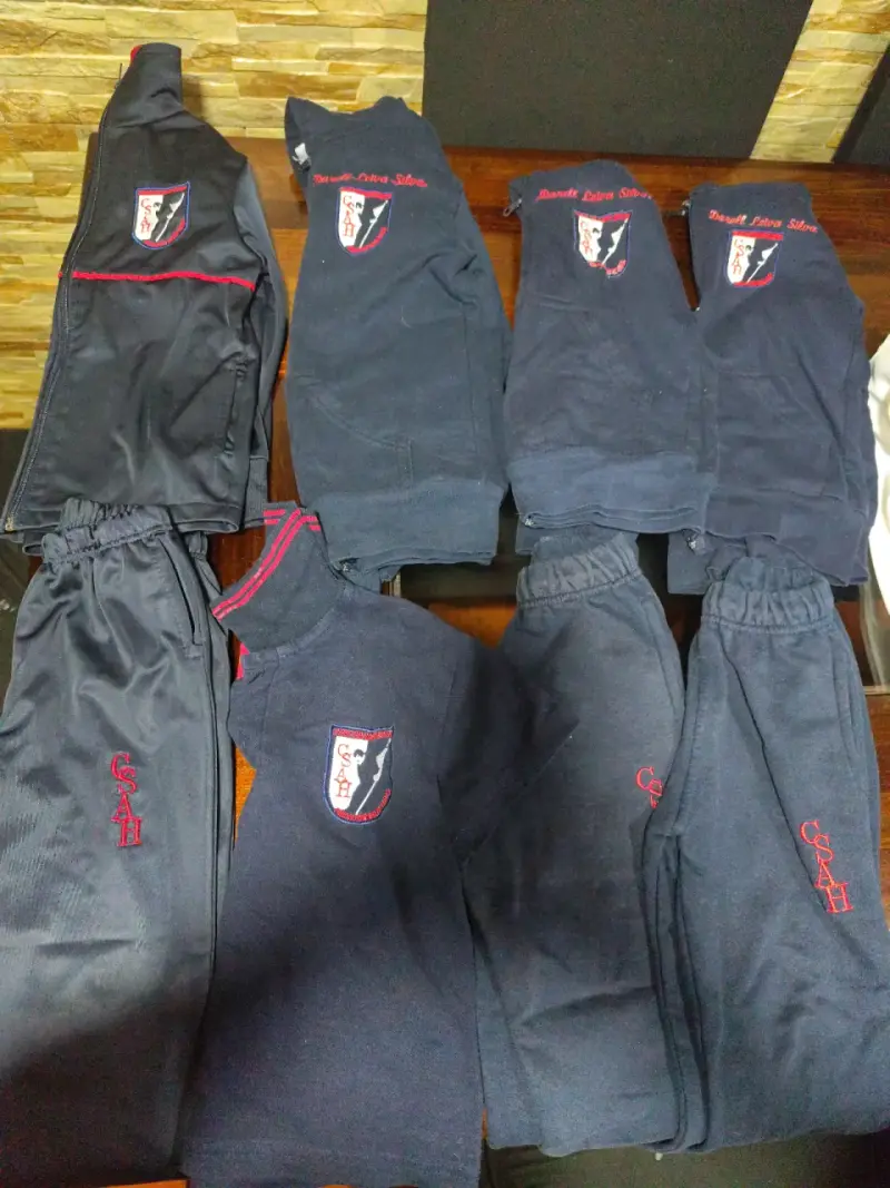 Conjunto deportivo escolar azul con logo CSAH - 3