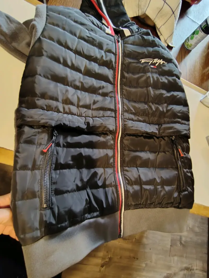 Chaleco acolchado Tommy Hilfiger negro con capucha - 3