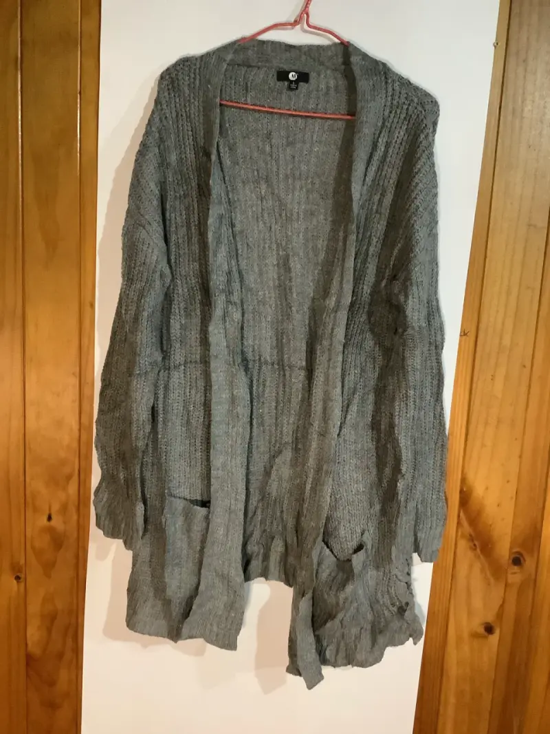 Cárdigan gris de punto para mujer