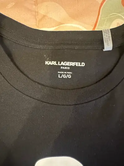 Polera negra Karl Lagerfeld nueva sin etiqueta - miniatura 2