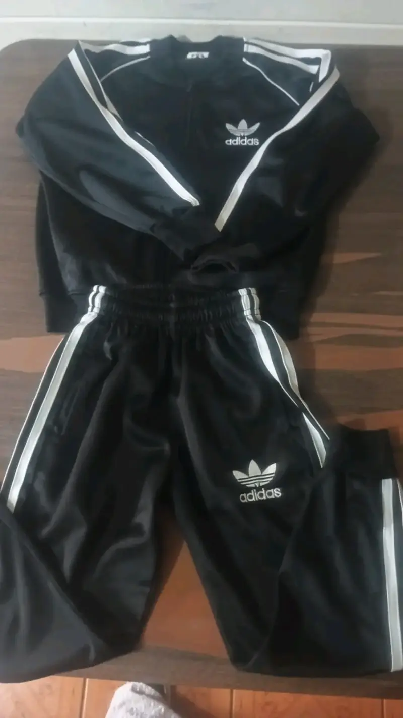 Conjunto deportivo negro Adidas para hombre - 4