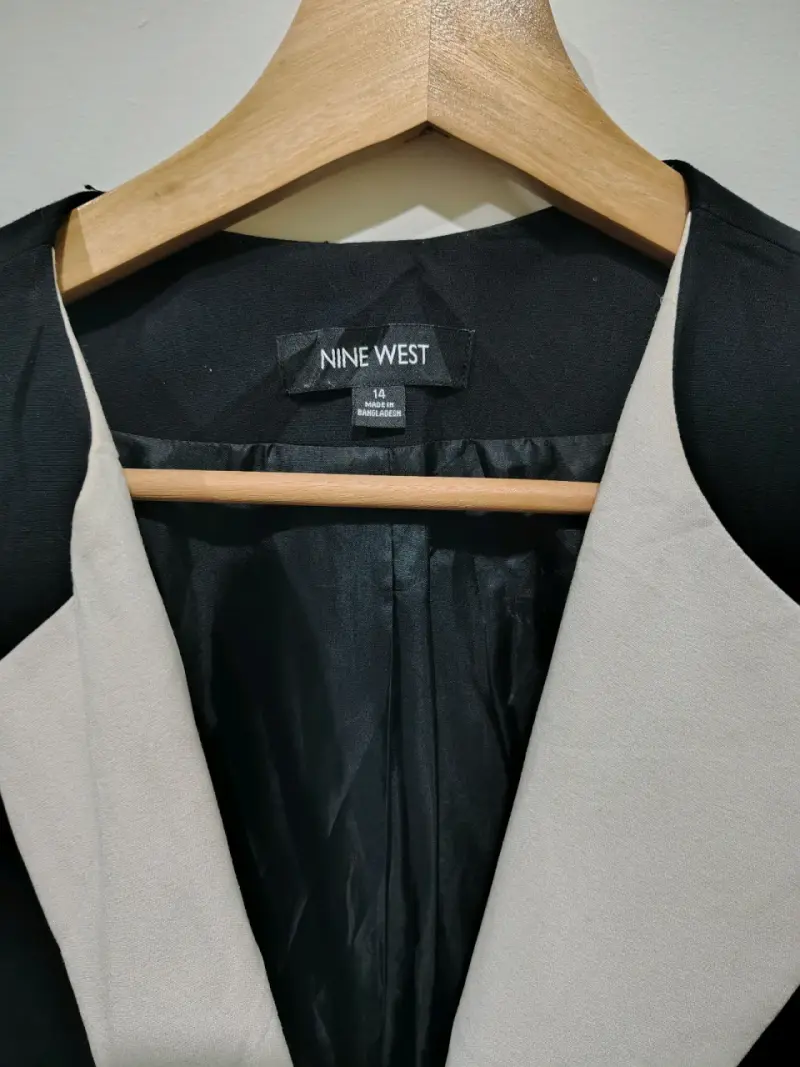 Blazer negro con solapa blanca Nine West - 2