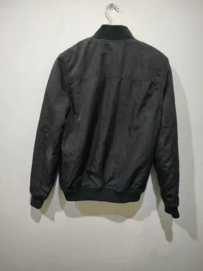Chaqueta bomber negra para mujer - miniatura 2