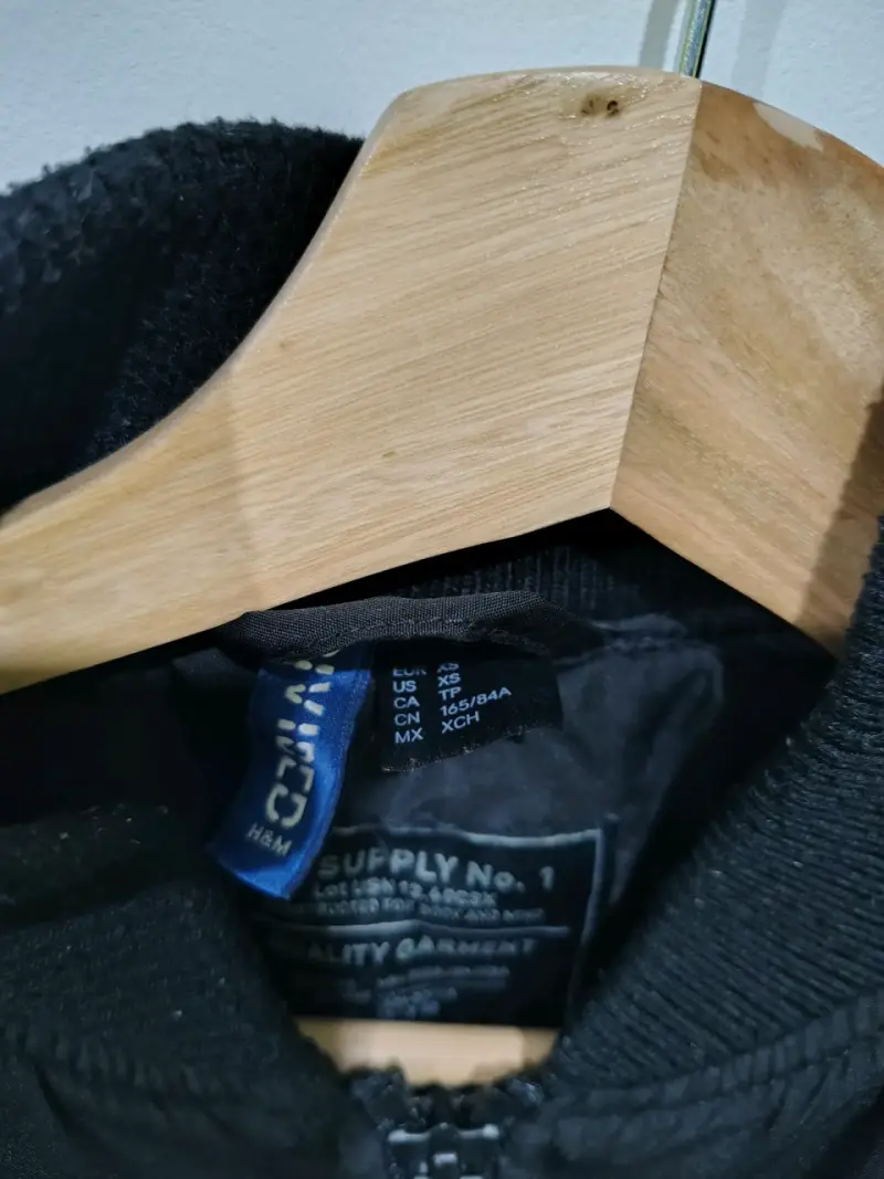 Chaqueta bomber negra para mujer - 4