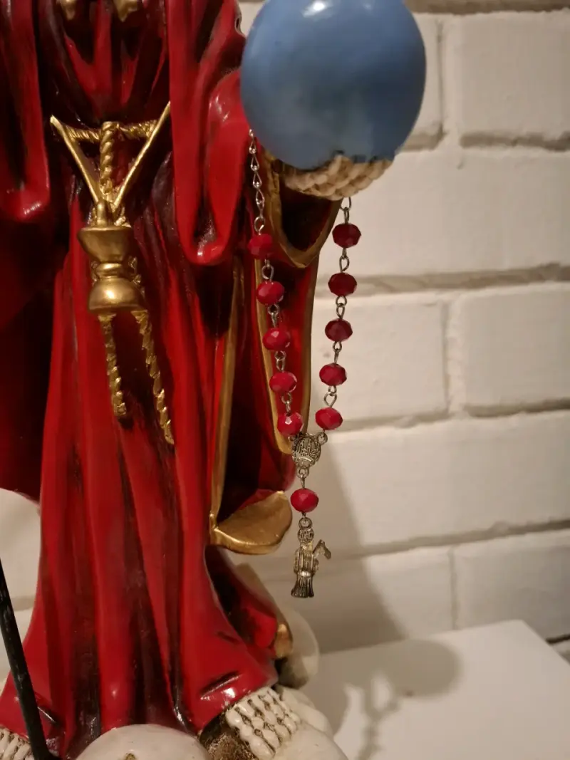 Figura de Santa Muerte Roja 43 c.m - 3