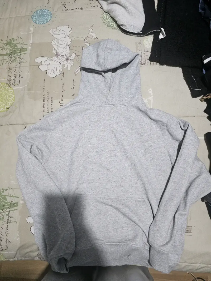 Polerón gris con capucha talla S - 1