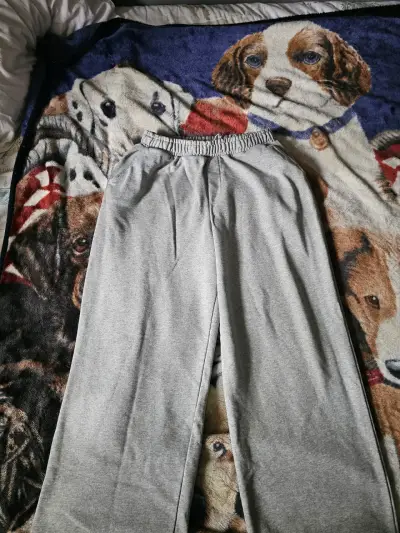 Pantalones Buzo gris talla L - miniatura 1