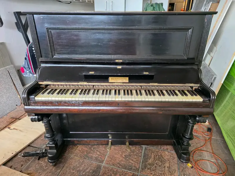 Piano vertical antiguo Mendelsohn Berlín - 1