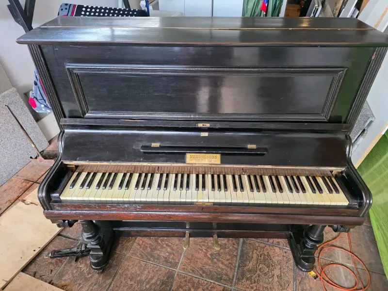 Piano vertical antiguo Mendelsohn Berlín - 2