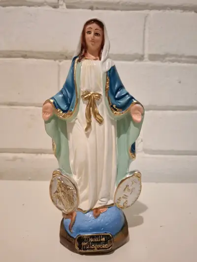 Figura de la Virgen María Medalla Milagrosa - miniatura 1