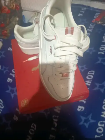 Zapatillas blancas Puma para mujer - miniatura 1