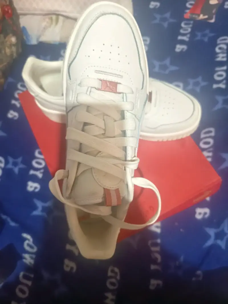 Zapatillas blancas Puma para mujer - 3