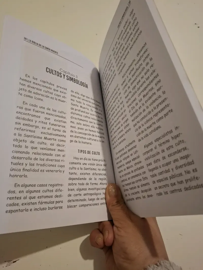 Libro La Biblia de la Santa Muerte - 2