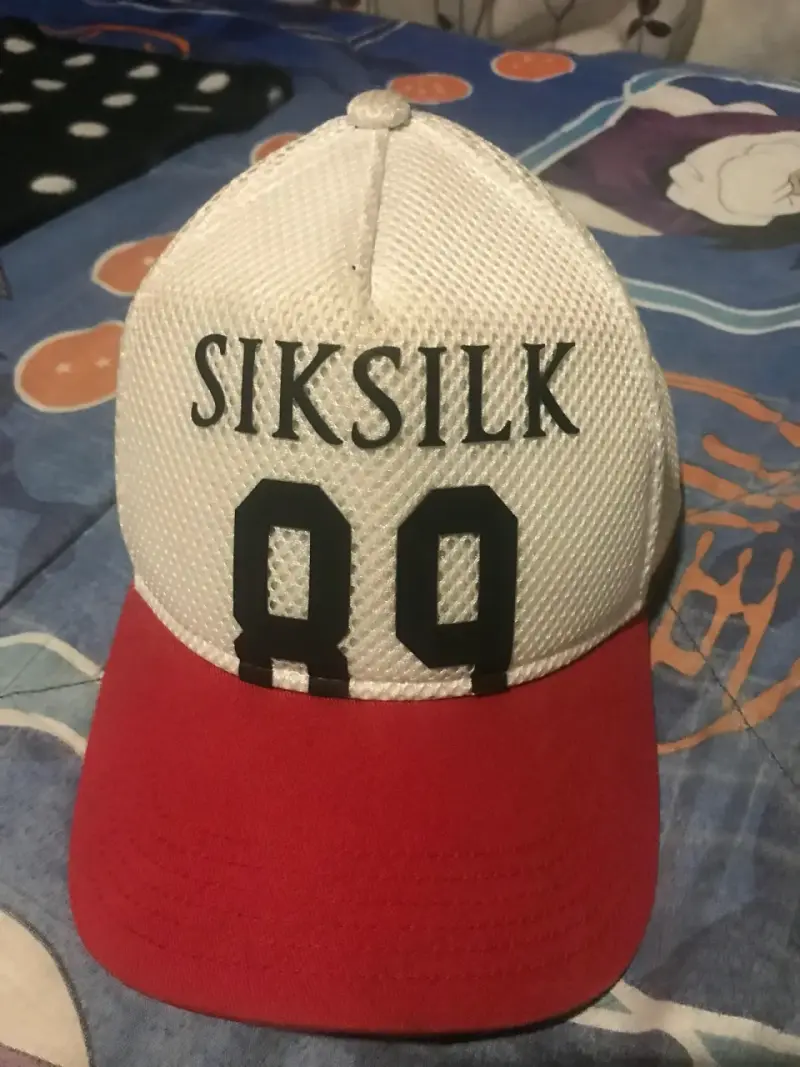 Gorra Siksilk Blanca y Roja - 1