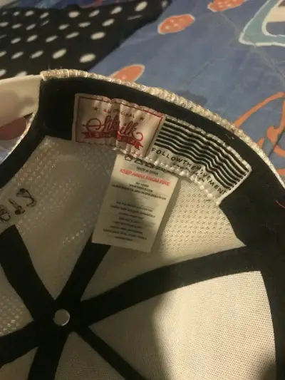 Gorra Siksilk Blanca y Roja - miniatura 3
