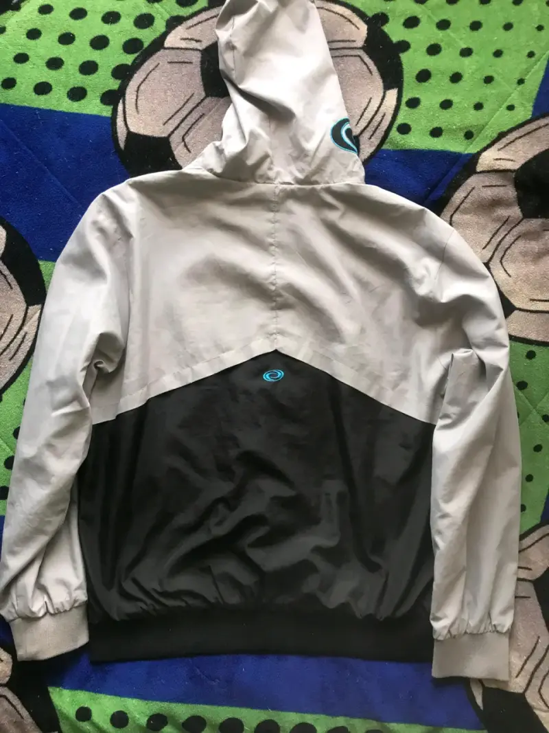 Chaqueta cortaviento con capucha - 2