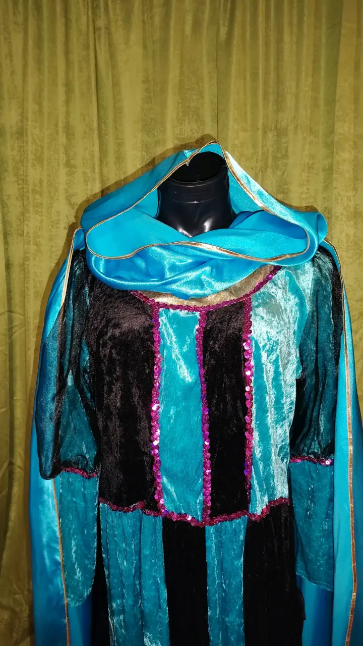 Vestido medieval azul con capa y capucha - 5