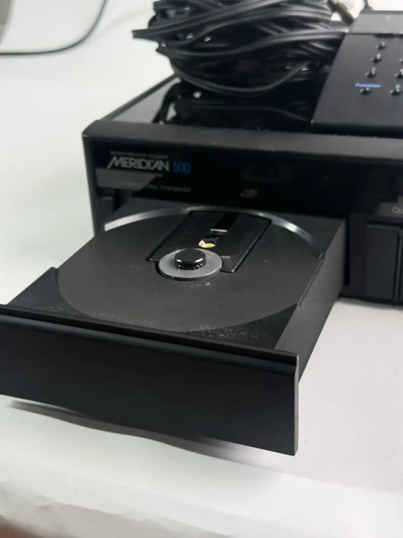 Reproductor de CD Meridian 500 con control remoto - 4