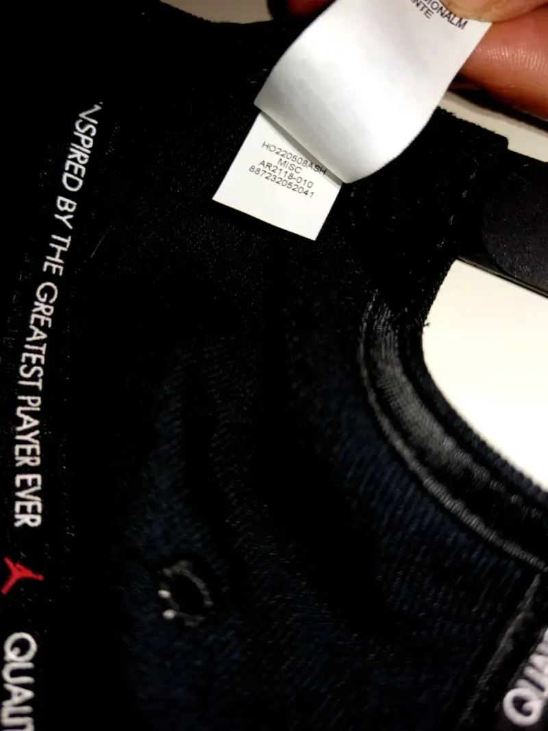 Gorra negra con Logo rojo Jordan original - 6