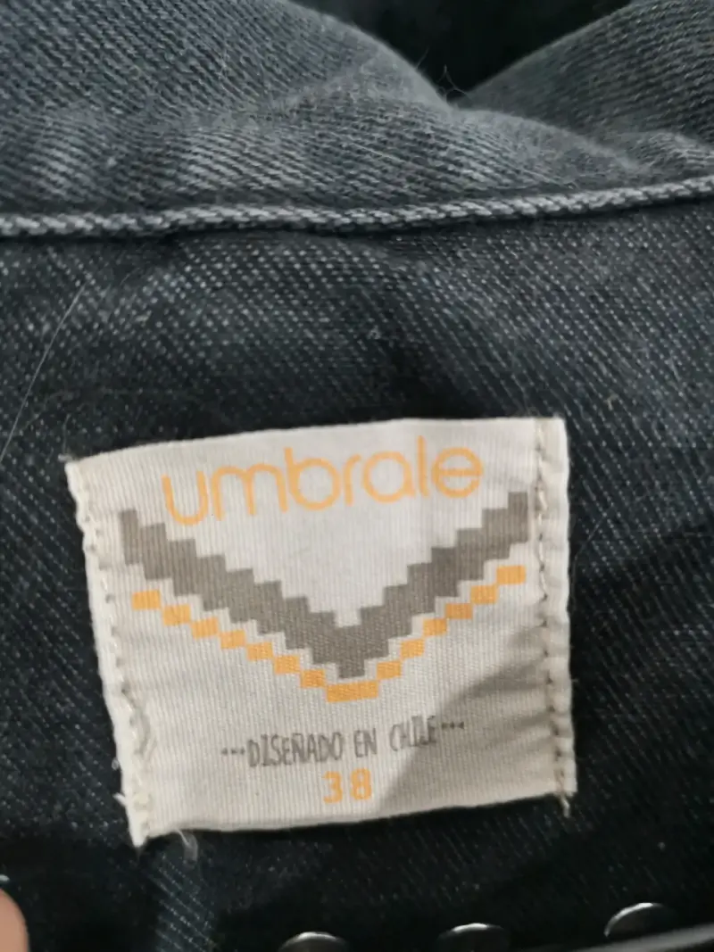 UMBRALE Chaqueta de mezclilla con tachas - 5
