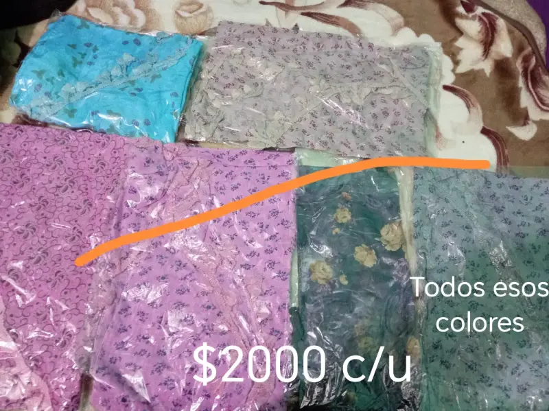 Chaleco blanco acolchado con botones grandes - 6