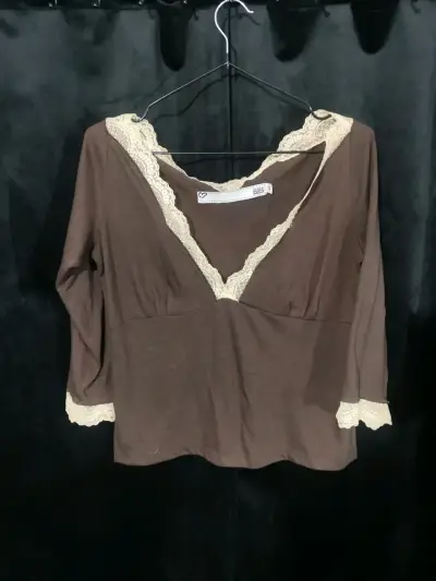 Blusa Talla M con Encaje para Mujer Clockhouse - miniatura 2