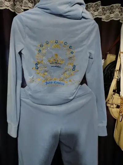 Conjunto  azul Juicy Couture con capucha - miniatura 2