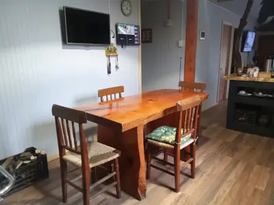 Mesa rústica de Rauli - miniatura 1