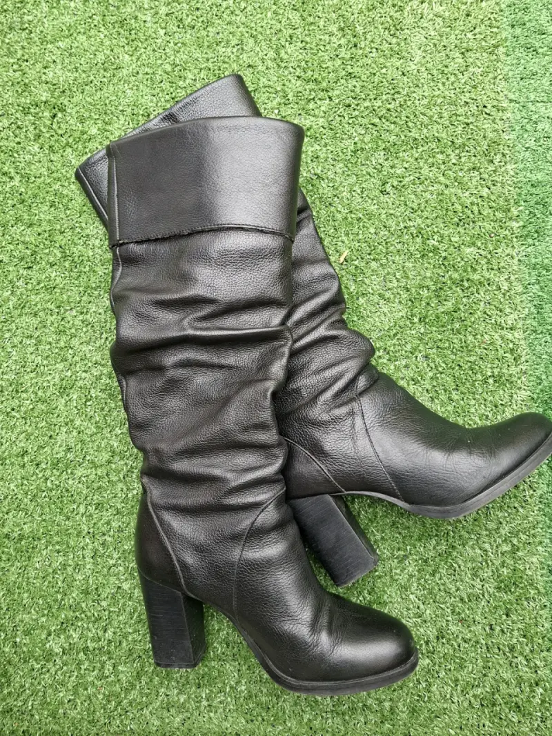 Botas de cuero negras con tacón alto - 6